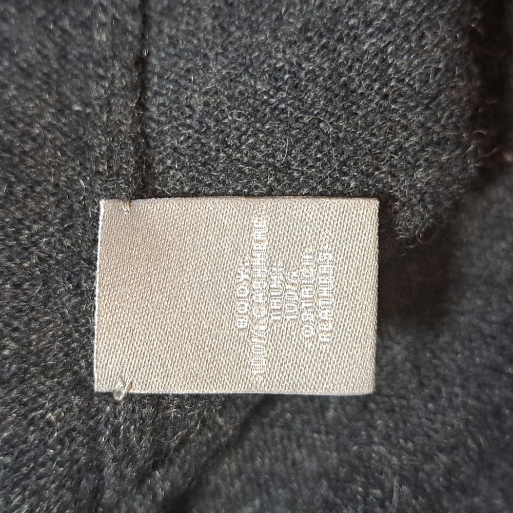 Neiman Marcus Cashmere Sweater Gray Embellished Ostrich Feathers Size Medium - Picture 8 of 16
